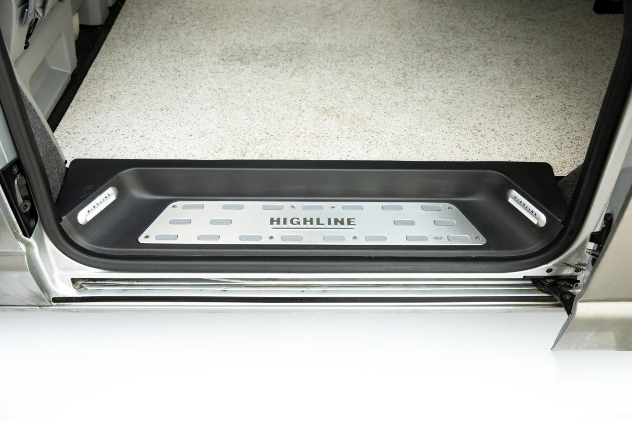 VW T6 Transporter Campervan Full Side Steps with Highline Inserts, Logo & LED – OEM Styling